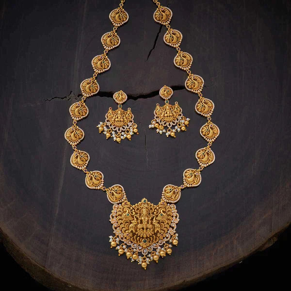 Necklace Set for Bridal Look in Elaborate Gold Plating and Motifs