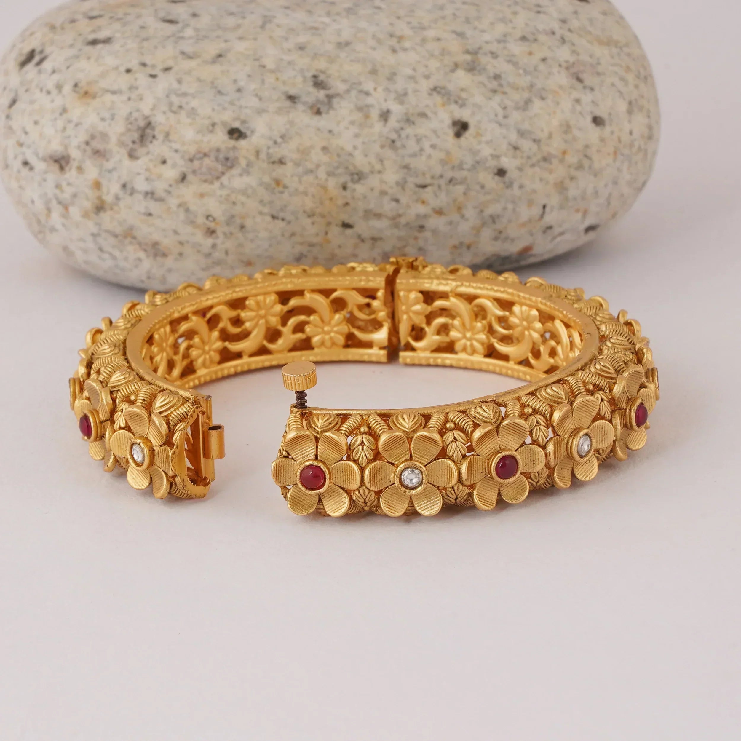 FLORAL BROAD GOLD KADA