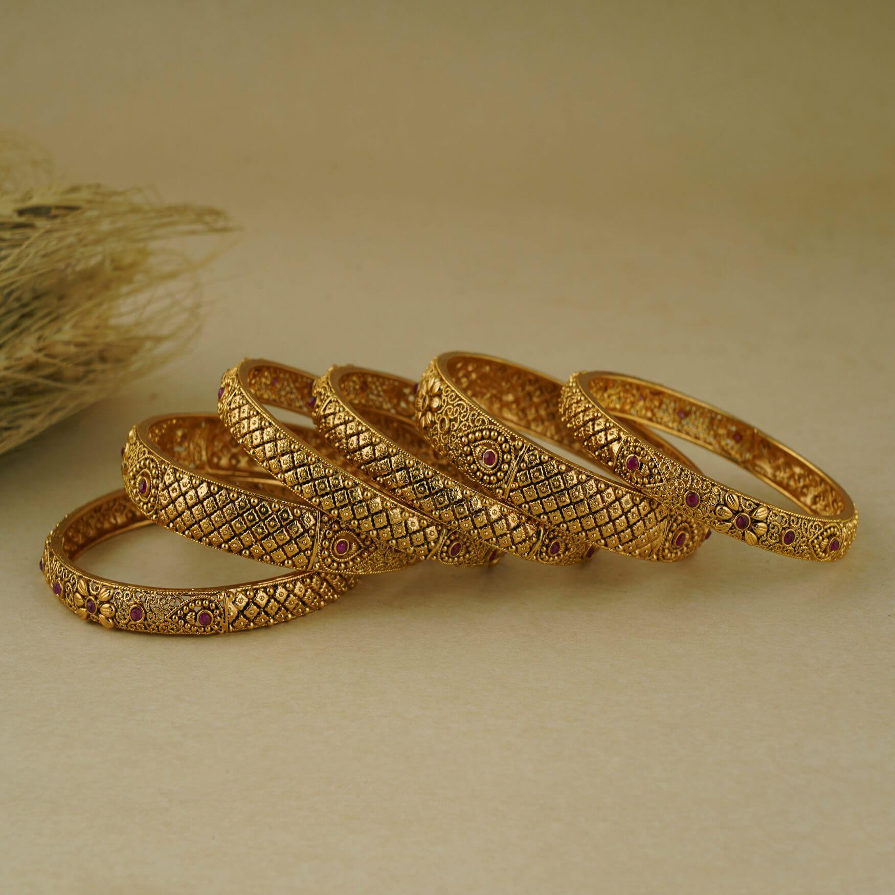 GOLD PLATED STONE BANGLE SET (SET OF 6)