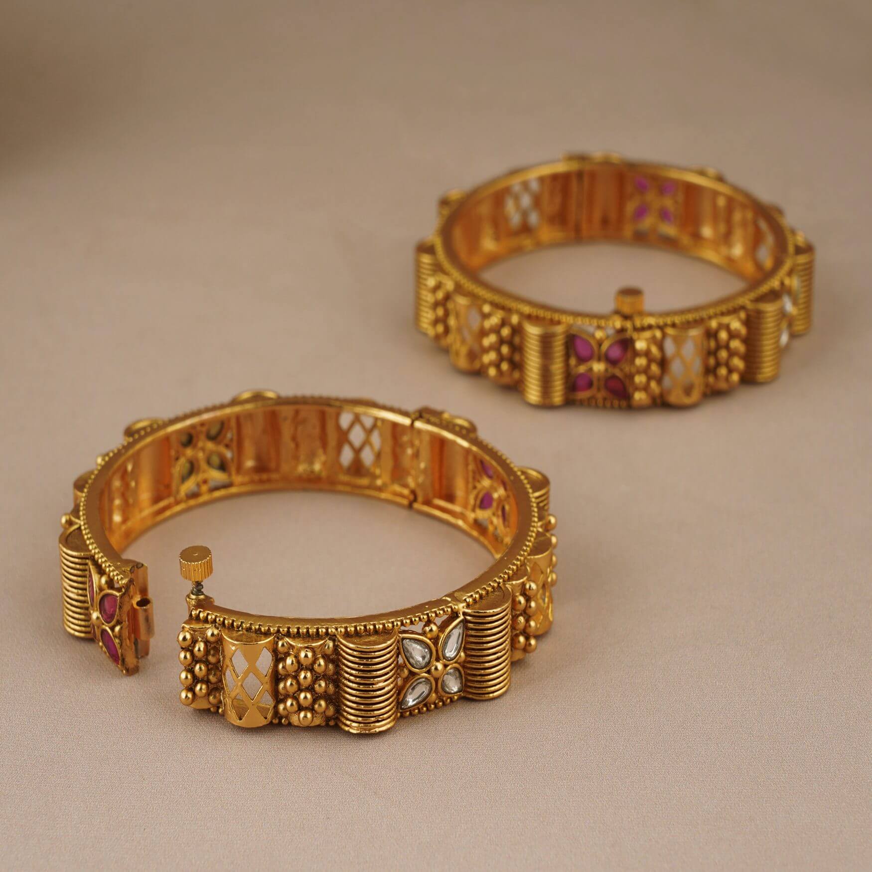GOLD PLATED STONE OPENABLE BANGLE SET