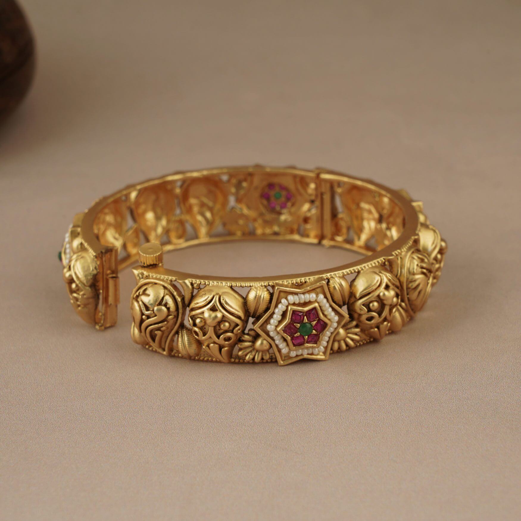 MATT LOOK GOLD PLATED STONE KADA BANGLE