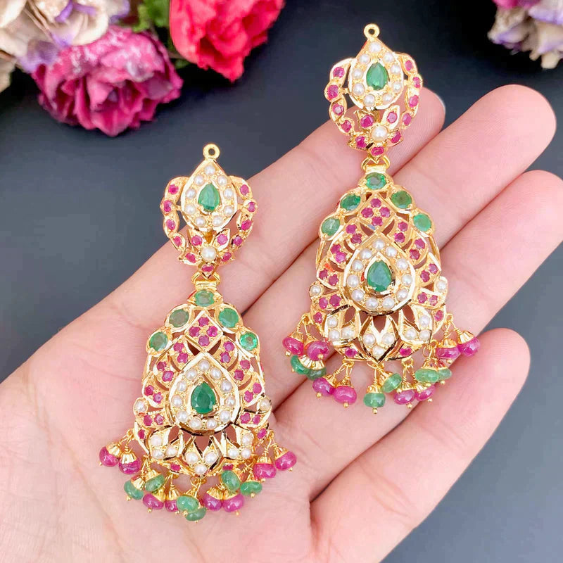 GOLD NECKLACE SET STUDDED WITH PRECIOUS EMERALDS AND RUBIES