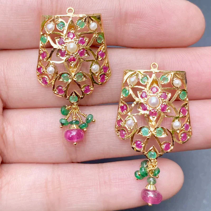 INTRICATELY CARVED FLORAL JADAU NECKLACE