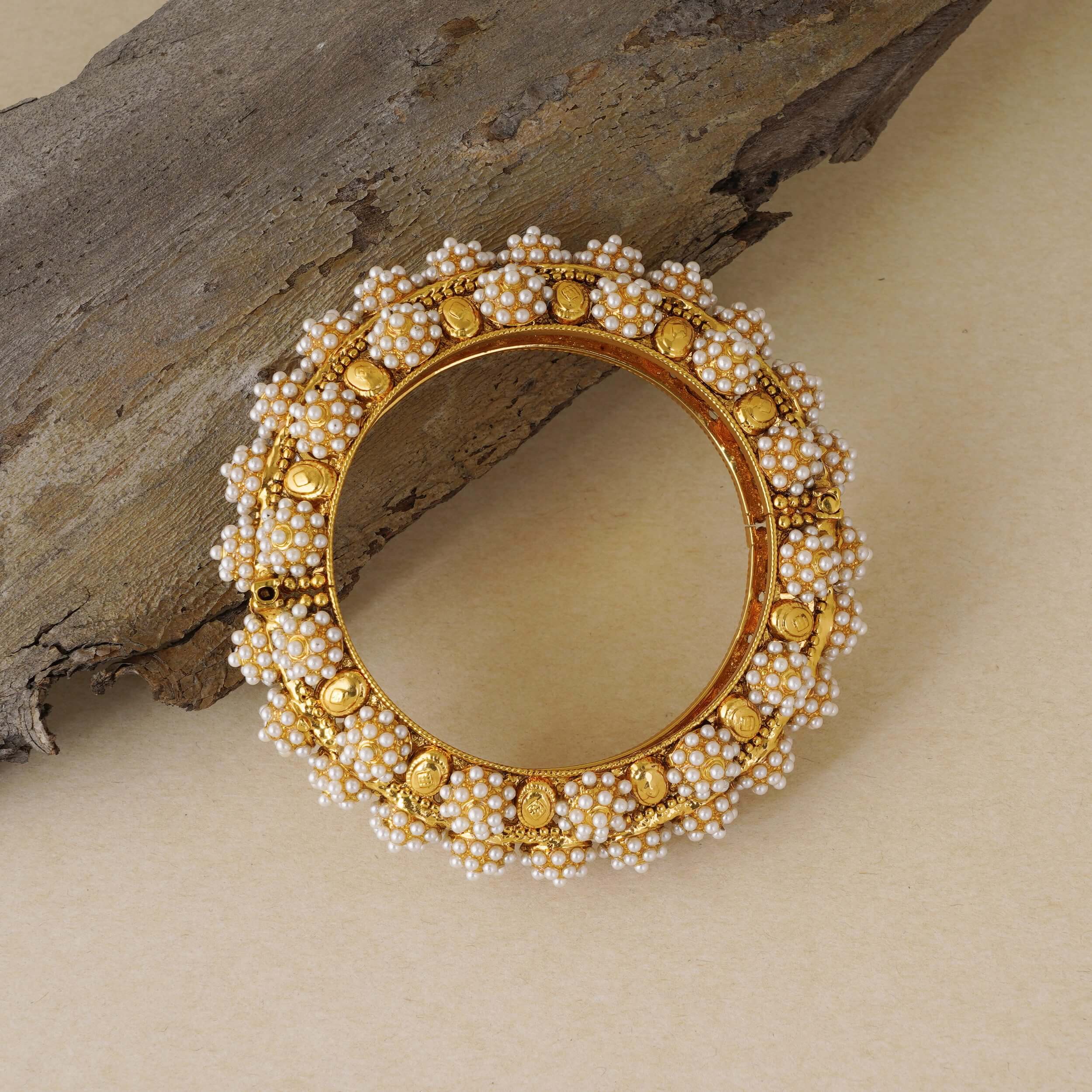 ROYAL PEARL OPENABLE KADA BANGLE