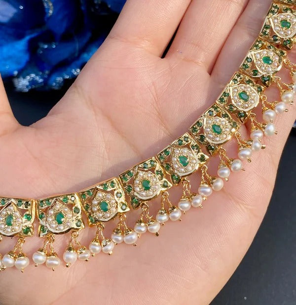 TRADITIONAL INDIAN NECKLACE